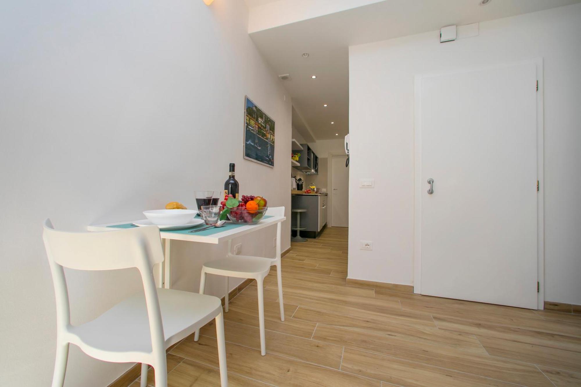 Nido Sui Tetti Di Riva Del Garda - Happy Rentals Ngoại thất bức ảnh