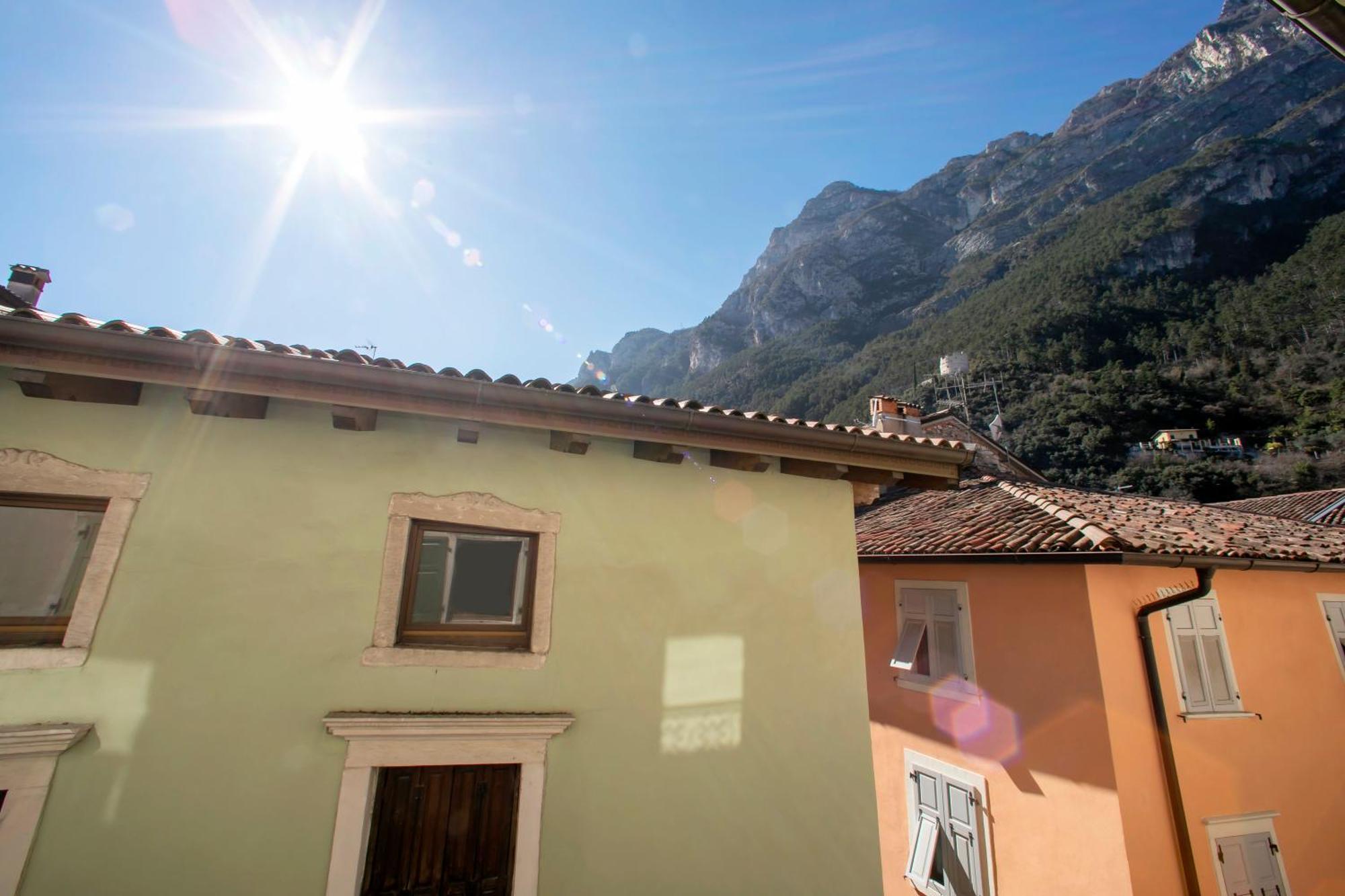 Nido Sui Tetti Di Riva Del Garda - Happy Rentals Ngoại thất bức ảnh