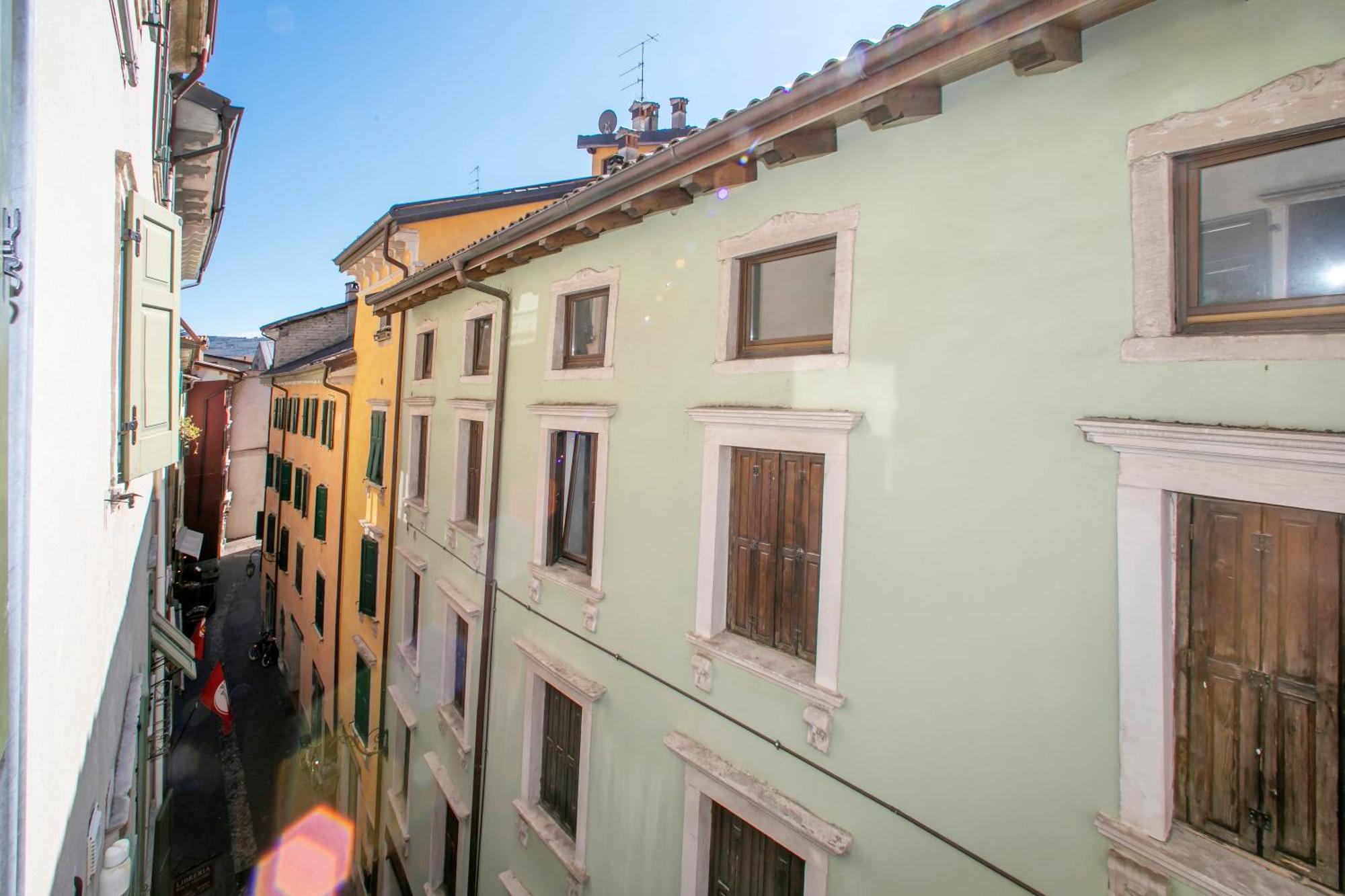 Nido Sui Tetti Di Riva Del Garda - Happy Rentals Ngoại thất bức ảnh